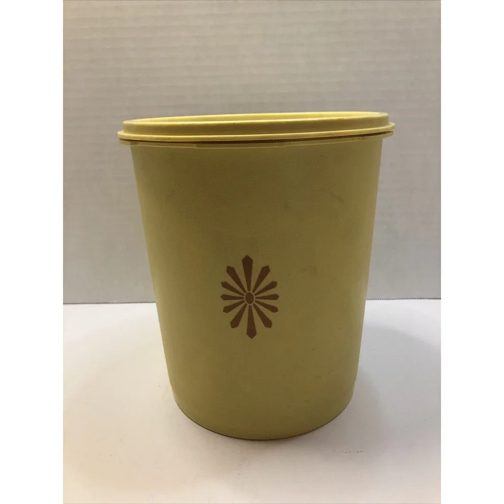 Vintage Servalier Tupperware Canister Container 807-4 Yellow with Lid